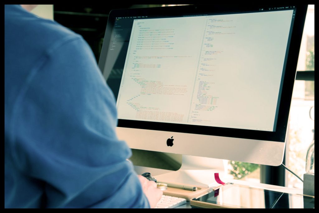 How To Become A Graphic Designer From Home