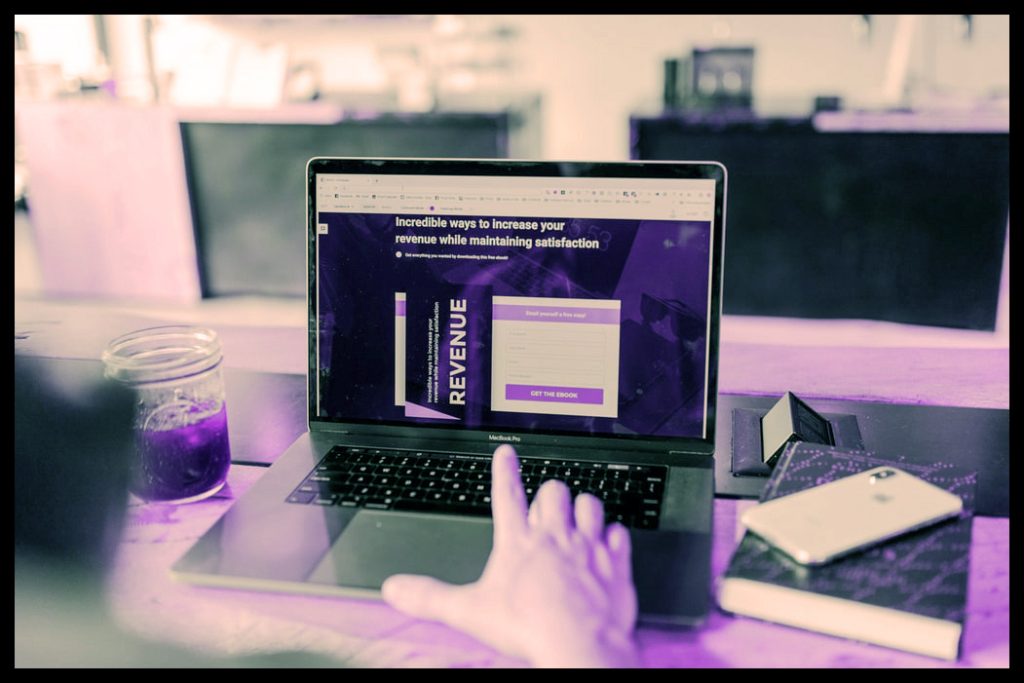 Improving customer support through graphic design