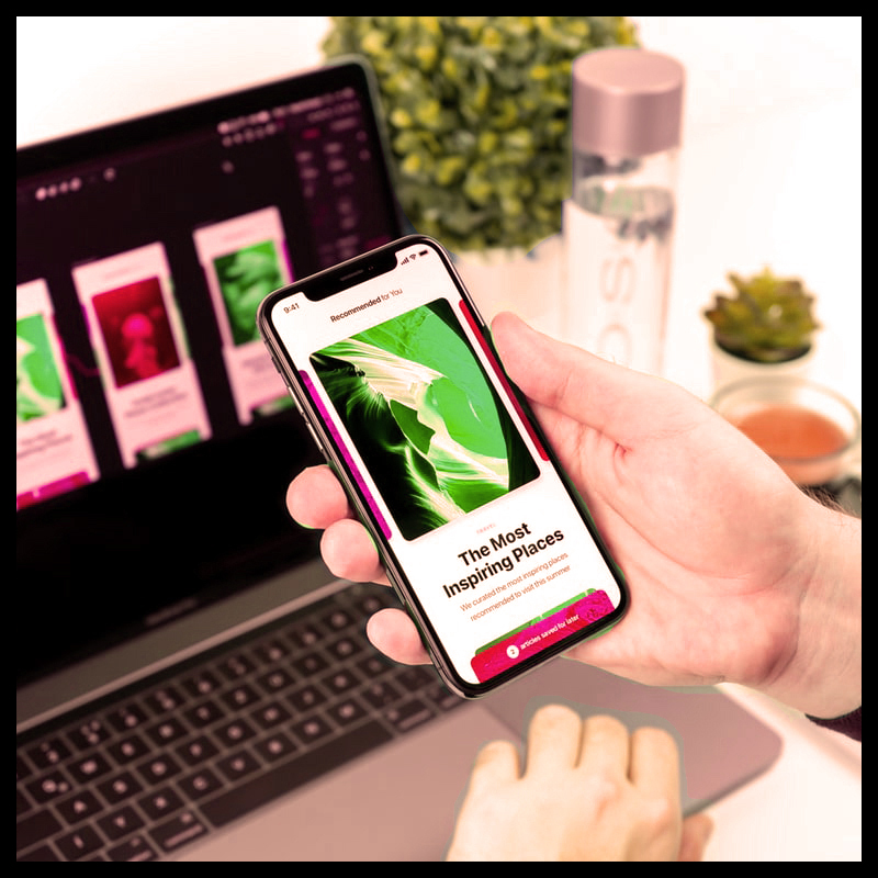 What is the work of a graphic designer