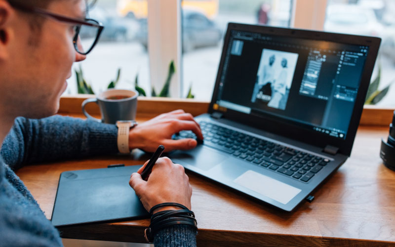 What are online one-to-one Graphic Design lessons?