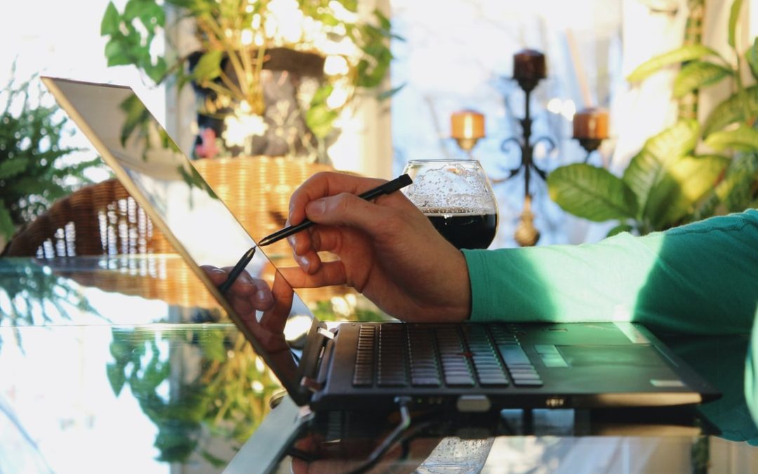 How do I start my own graphic design business?