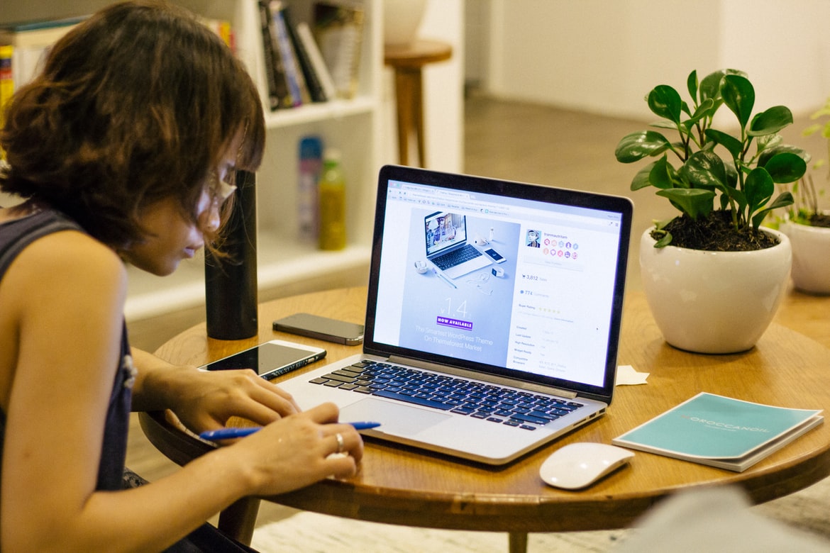 What-are-some-of-the-drawbacks-to-taking-a-graphic-design-course-2